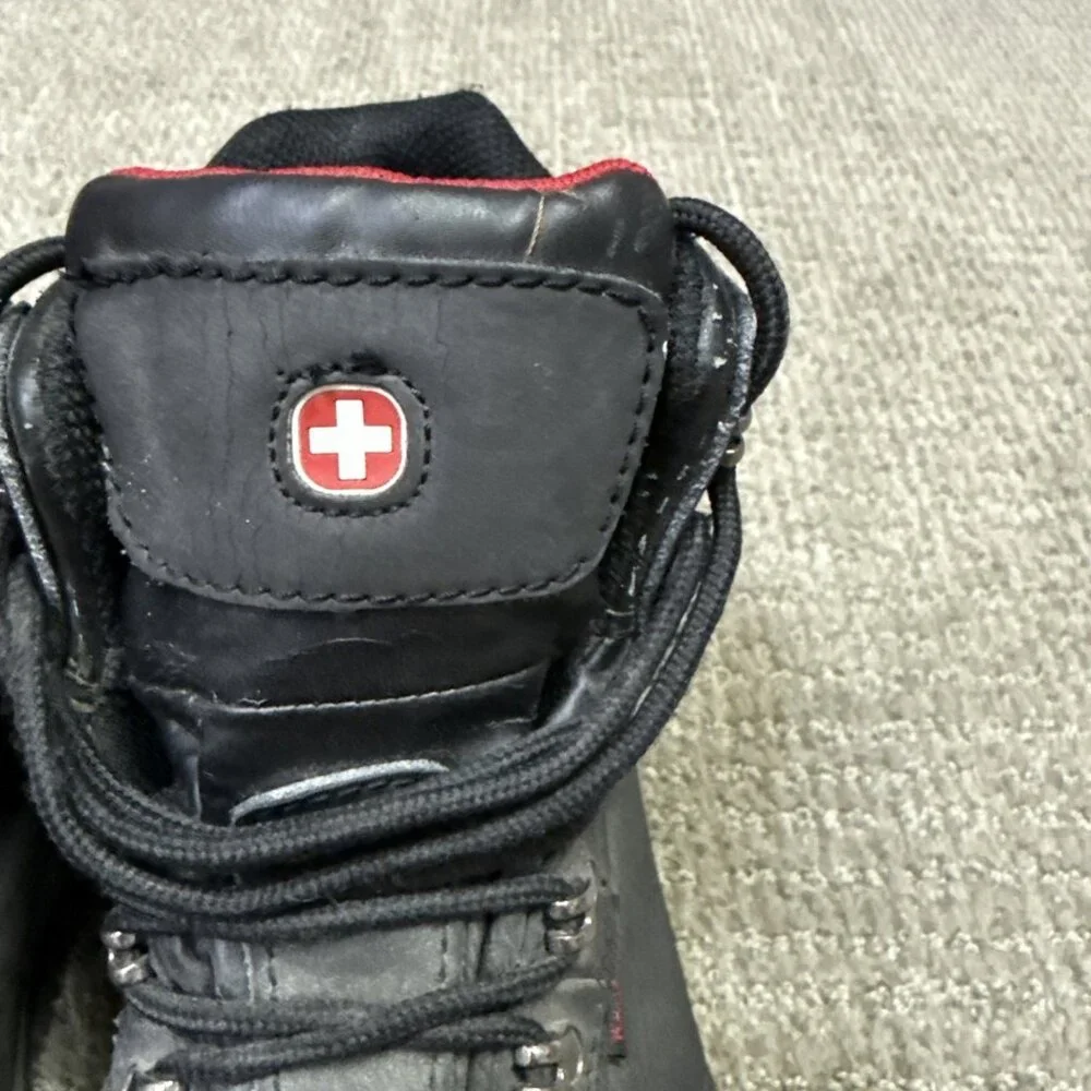 SWISSGEAR good used